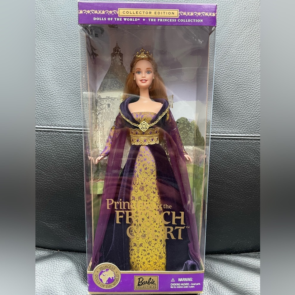 Dolls of the World Princess of the French Court 2001 Barbie